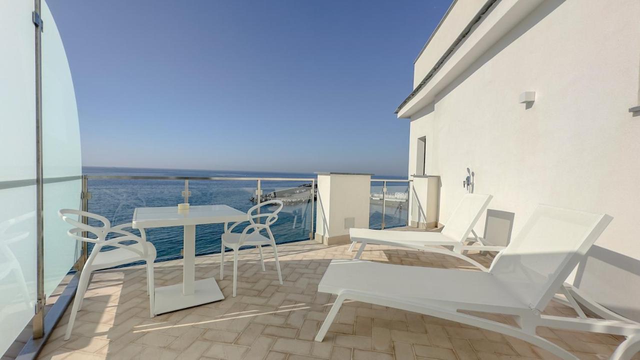 Giosue' A Mare Sorrento Hotel 4*