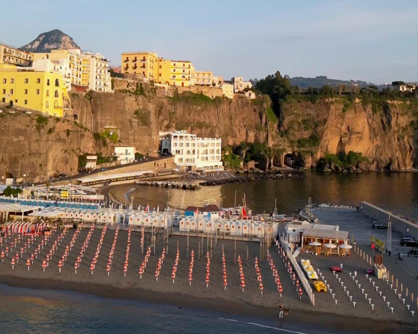 Giosue' A Mare Sorrento Hotel Meta